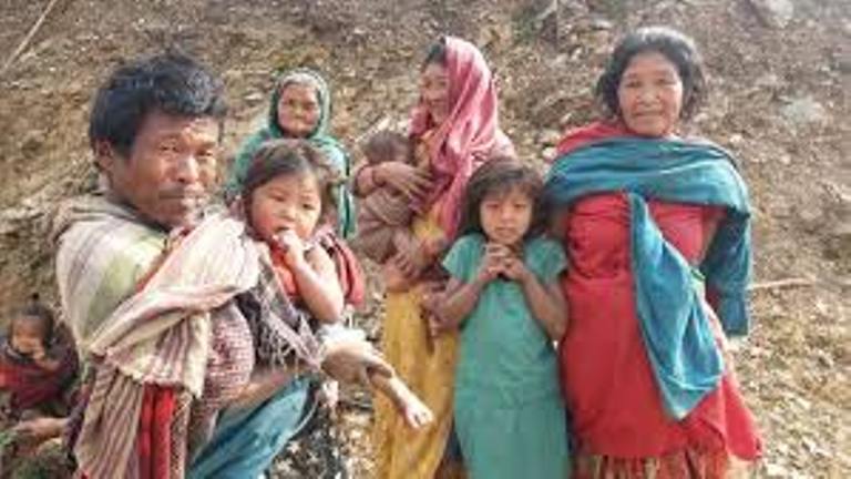 दुई सन्तानको अभियानमा चेपाङ समुदाय : भन्छन्-‘धेरै जन्माएर के गर्नु, धान्नै सकिन्न’
